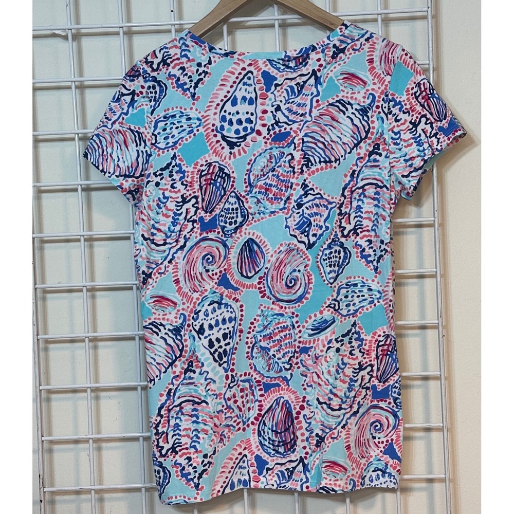 Lilly Pulitzer Karrie top  shell me about top.  Size large.  Blue pink vacation - Picture 3 of 7